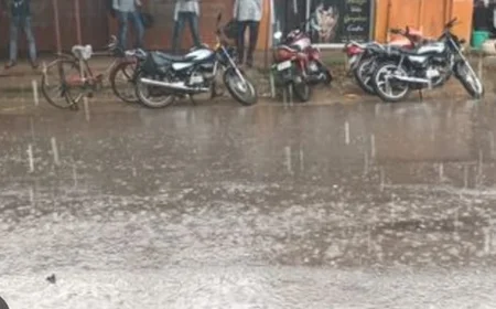 मौसम ने बदली करवट जौनपुर में तेज हवाओं के साथ बारिश